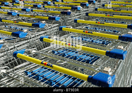 Lidl supermarket shopping trolley Stock Photo, Royalty Free Image ...