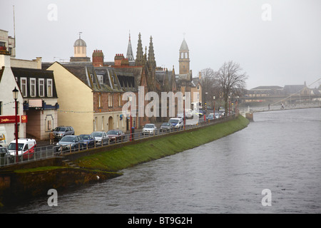 Misty Inverness morning looking downstream over the River Ness from Bridge on B86. Huntly Street on left Stock Photo