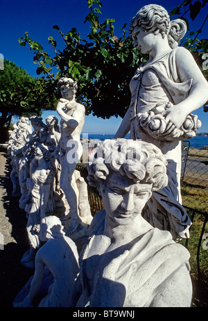 Concrete statues for sale, classical figures, Provence-Alpes-Cote d'Azur, Var, Southern France, France, Europe Stock Photo