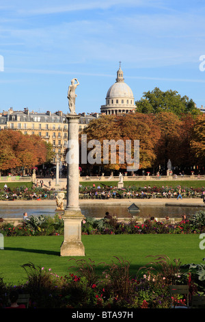 France, Paris, Jardin du Luxembourg Garden, Panthéon, Stock Photo