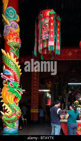 Sin Sze Si Ya Chinese Taoist Temple Chinatown Kuala Lumpur Malaysia people worshipping inside temple taoist taoism Stock Photo