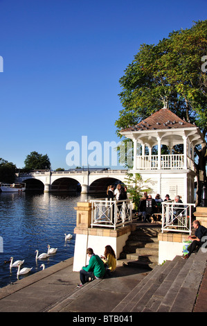 Kingston Bridge and Thames Riverside, Kingston upon Thames, Royal Borough of Kingston upon Thames, Greater London, England, United Kingdom Stock Photo