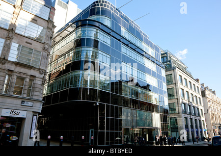 Daily Express Building, Fleet Street, London. 1932. Architect: Ellis ...