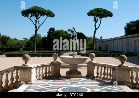 fontaine fountain gardens of the Villa Medicis Italia Italie Italy Roma Rome scool villa medicis Stock Photo