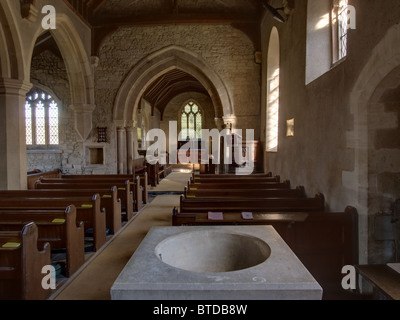 Wilcot, Wiltshire, Holy Cross, Interior