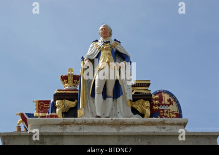 Statue of King George III at the southern end of Weymouth Esplanade Stock Photo