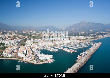 Market puerto banus spain hi-res stock photography and images - Alamy