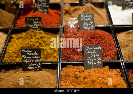 PARIS, FRANCE,  Gourmet Food Trade Show, Detail Dry Goods, Colorful Condiments on Display 'La Route des Indes » colourful Indian interior detail Stock Photo