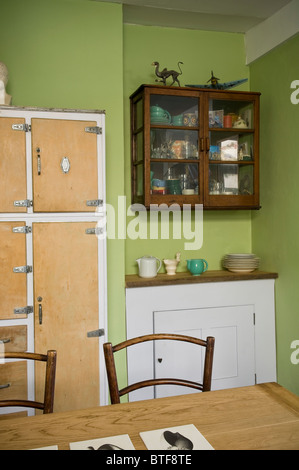 Shabby chic dining room in Edwardian terraced house Stock Photo
