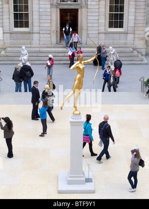 Sculptures in the Charles Engelhard Court at Metropolitan Museum of Art in Manhattan , New York City, USA Stock Photo