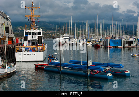 A towing rig attached to an Harbor Patrol boat Stock Photo - Alamy