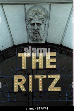 THE RITZ HOTEL IN LONDON Stock Photo