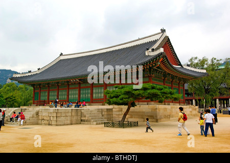 A pavilion in Gyeongbokgung Palace, Seoul, South Korea Stock Photo