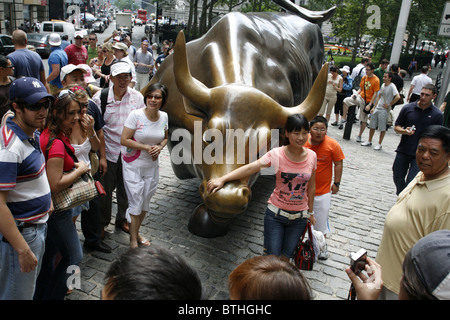 Wall Street Bull, Bowling Green, New York City, USA Stock Photo