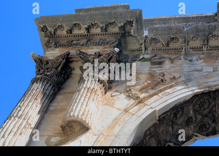 Sergii triumphal arch (27 BC), Pula, Istria county, Croatia Stock Photo