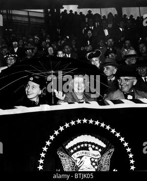 President Harry Truman (far right), with wife First Lady Bess Truman (center), and daughter Margaret Truman (far left), c 1950s. Stock Photo