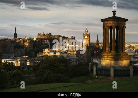 Edinburgh Castle, Balmoral Hotel & Dugald Stewart Monument, Calton Hill, Edinburgh, Scotland Stock Photo