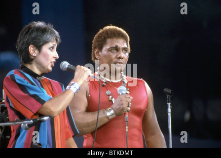Joan Baez and Aaron Neville at the Concert for Amnesty International,Giant Stadium, New Jersey, June 15, 1986. Stock Photo