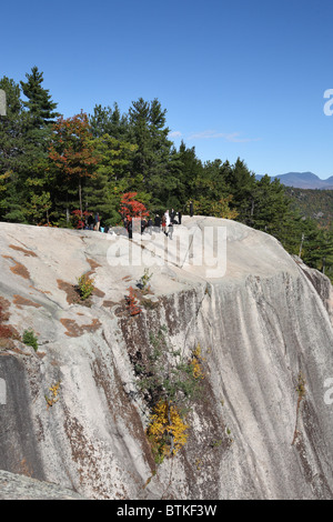 A wedding party on Cathedral Ledge, Bartlett, New Hampshire, USA Stock Photo