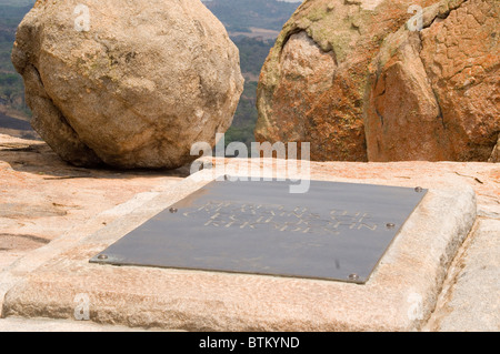 Grave of Cecil Rhodes at World's View, the present-day Rhodes Matobo National Park in Zimbabwe Stock Photo