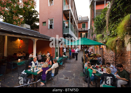 Pat O'Brien's Irish bar in the early evening, French Quarter, New Orleans, Lousiana, USA Stock Photo