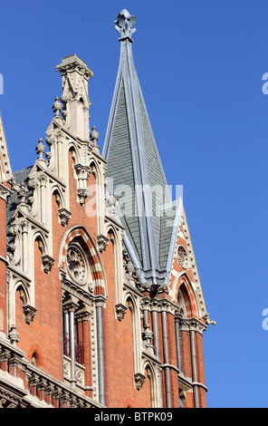 St Pancras railway station (London St Pancras, St Pancras International), Euston Road, London, England, UK Stock Photo