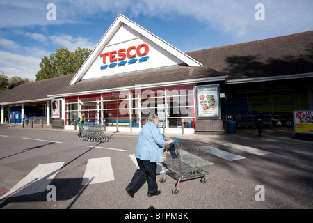 Tesco Superstore specialising in Food Drink and Groceries in the village of Axminster, Devon, United Kingdom. Photo:Jeff Gilbert Stock Photo