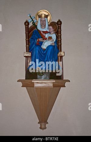 A statue of the Virgin Mary and baby Jesus Stock Photo