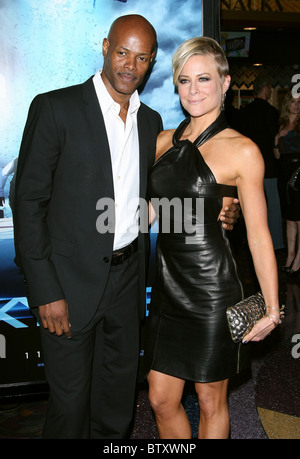 KEENEN IVORY WAYANS BRITTANY DANIEL SKYLINE WORLD PREMIERE DOWNTOWN LOS ANGELES CALIFORNIA USA 09 November 2010 Stock Photo