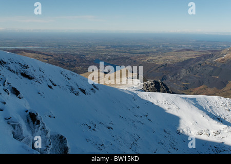 The Llanberis Pass in winter, seen from Crib y Ddysgl, Snowdonia Stock Photo