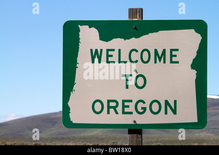 Welcome to Oregon road sign along U.S. Highway 95 at the Idaho/Oregon state border, USA. Stock Photo