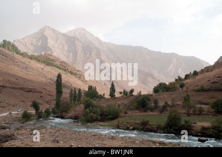 The Mukus River flowing below the Zagros mountains near the Kurdish ...