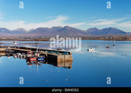 The Twelve Pins from Roundstone harbour, Connemara, County Galway, Connaught, Ireland. Stock Photo
