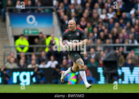 TWICKENHAM LONDON, 13-11-2010. The Investec International rugby union match between England and Australia Stock Photo