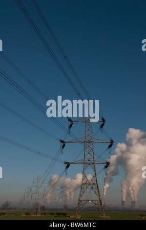 electricity-power-pylon-at-cottam-power-station-river-trent-england