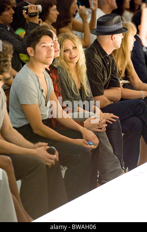 Warhol Factory, LEVI's and Damien Hirst Spring Summer 2008 Fashion Show Stock Photo