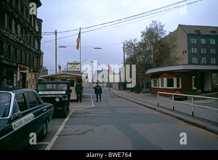 Checkpoint Charlie (or 'C'), Berlin, Germany, 1971, the main crossing point between East and West along the Berlin Wall Stock Photo