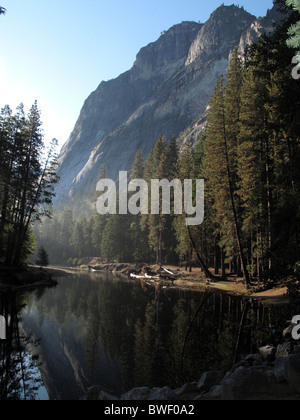 Rio Merced. Merced River. Parque Nacional de Yosemite. Yosemite ...