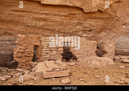 HOUSE OF MANY HANDS, about 1500 years old ruins of Native American Indians, Mystery Valley, Arizona, USA Stock Photo