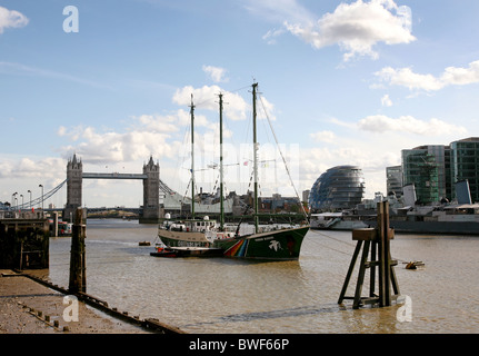The Greenpeace ship Rainbow Warrior in London Stock Photo