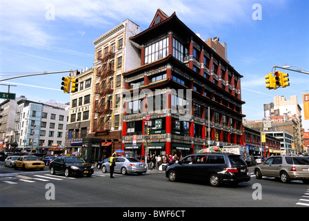 New York City Canal Street and Center Street streetscape in Lower Manhattan. Buildings and traffic in Chinatown, NYC, USA Stock Photo