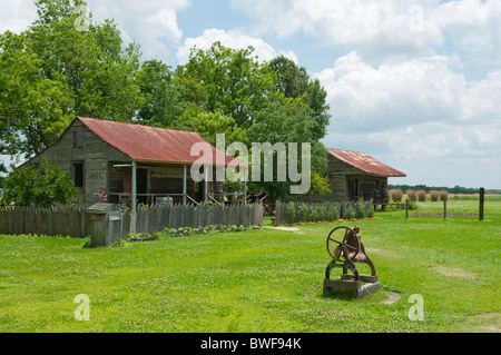 Louisiana, Vacherie, Laura Plantation, historic Creole sugarcane plantation circa 1805, slave cabins Stock Photo