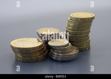 Stacks of £2, £1, 20p with a stack of 5p on 10p coins Stock Photo - Alamy