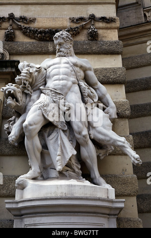 Hercules cerberus hofburg vienna hi-res stock photography and ..., حجم الصورة 300x470