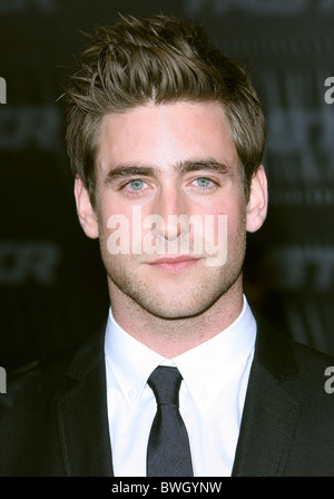 OLIVER JACKSON COHEN FASTER CBS FILMS PREMIERE HOLLYWOOD LOS ANGELES CALIFORNIA USA 22 November 2010 Stock Photo