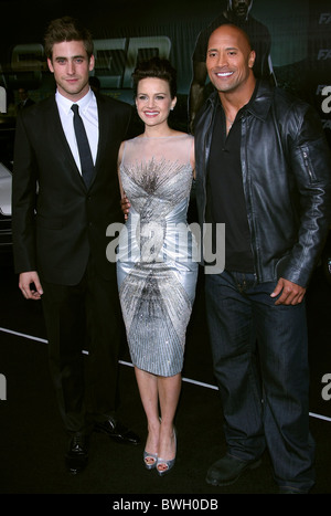 OLIVER JACKSON COHEN CARLA GUGINO DWAYNE JOHNSON AKA THE ROCK FASTER CBS FILMS PREMIERE HOLLYWOOD LOS ANGELES CALIFORNIA U Stock Photo