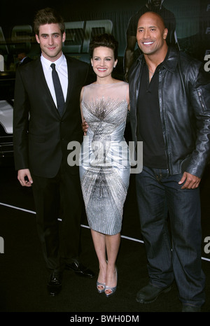 OLIVER JACKSON COHEN CARLA GUGINO DWAYNE JOHNSON AKA THE ROCK FASTER CBS FILMS PREMIERE HOLLYWOOD LOS ANGELES CALIFORNIA U Stock Photo