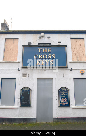 A boarded up pub in Penryn, Cornwall Stock Photo