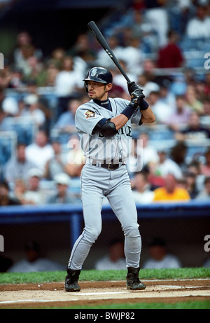 Ichiro suzuki playing baseball hi-res stock photography and images - Alamy