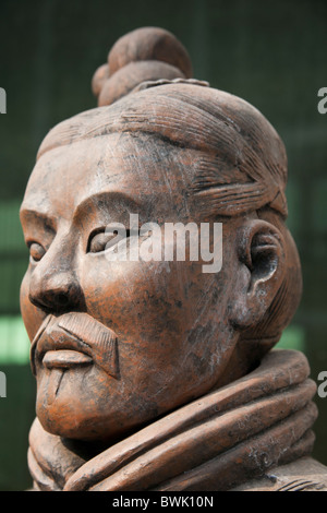 Life-size model of a terracotta warrior for sale, Xi’an, Shaanxi Province, China Stock Photo